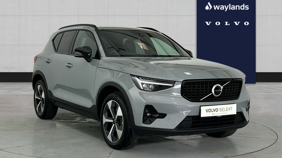 Volvo XC40 Plus, B3 Mild Hybrid, Dark Grey