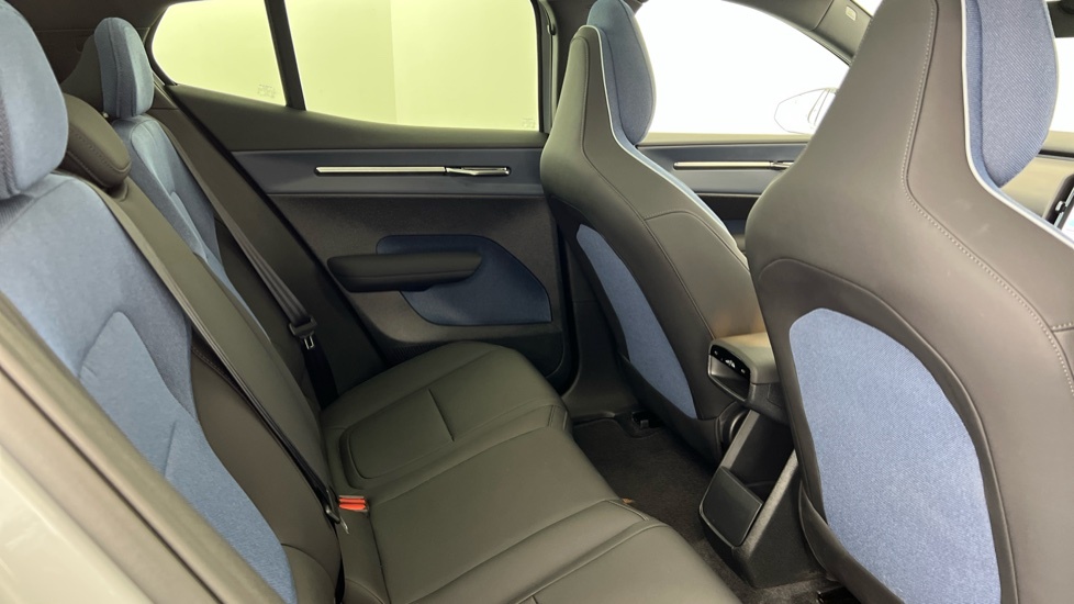 Volvo EX30 Ultra, Single Motor Extended Range, Grey #6