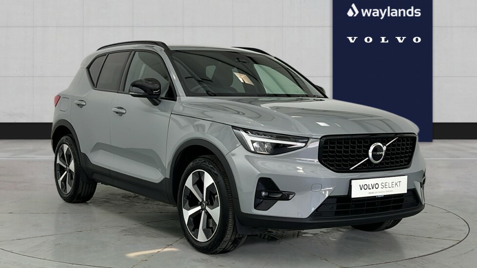 Volvo XC40 Plus, B3 Mild Hybrid, Dark Grey