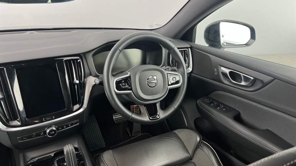 Volvo V60 B3 Momentum Mhev Black #8
