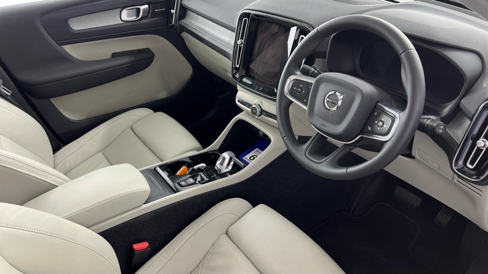 Volvo XC40 Ultimate, B4 Mild Hybrid, Dark CJ23BVT Blue #4