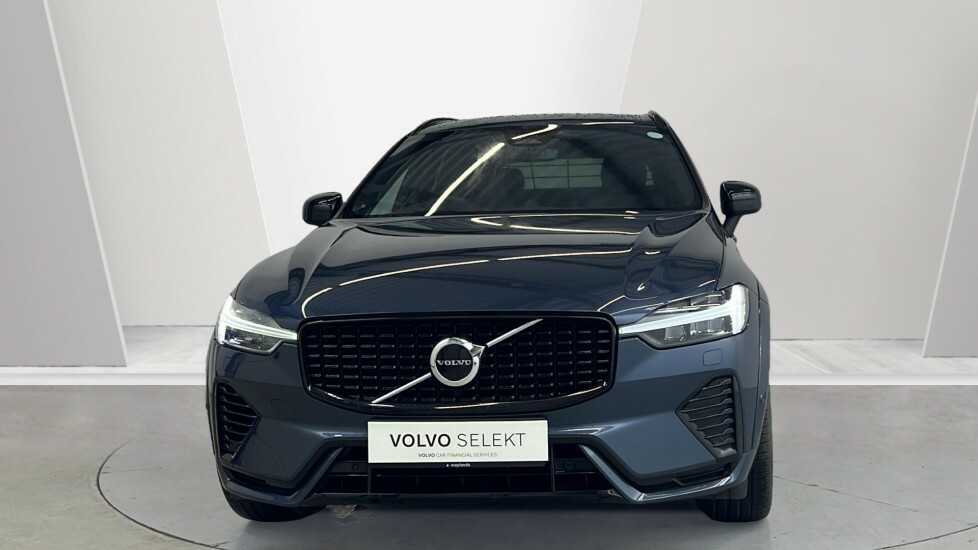 Volvo XC60 R Design Black #8