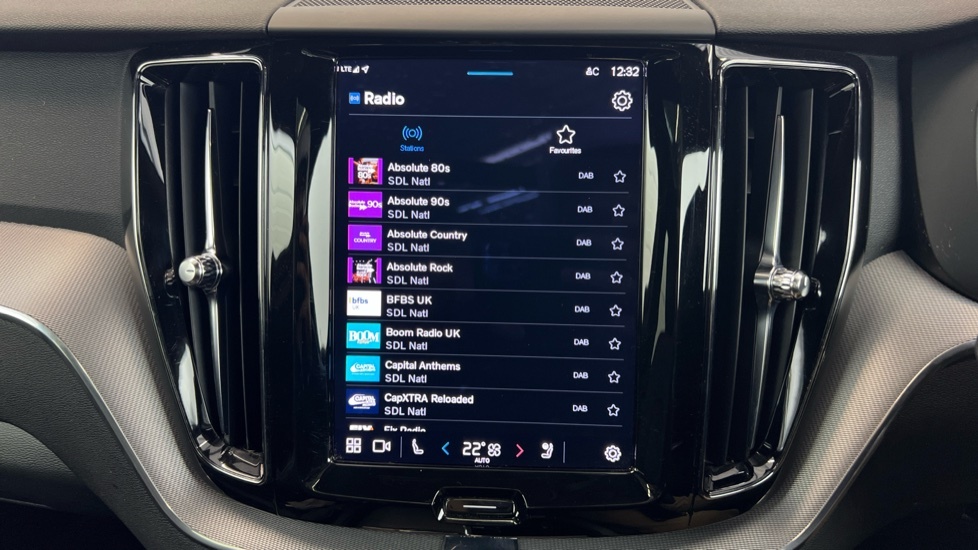 Volvo XC60 R Design Black #59