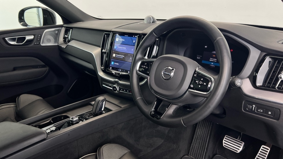 Volvo XC60 R Design Black #51