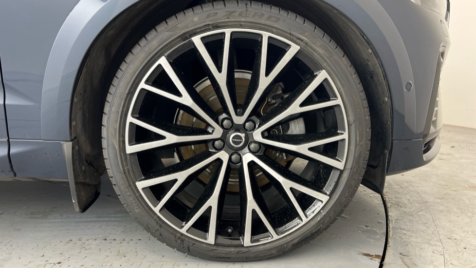 Volvo XC60 R Design Black #9