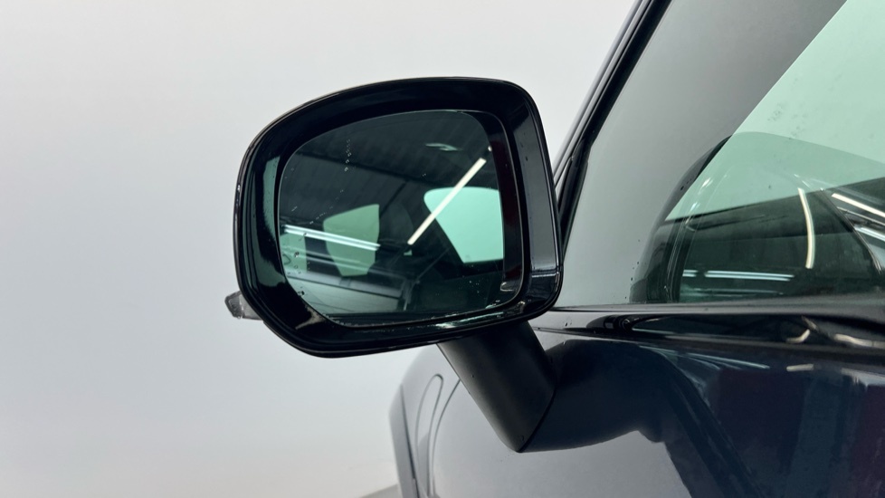 Volvo XC60 R Design Black #36