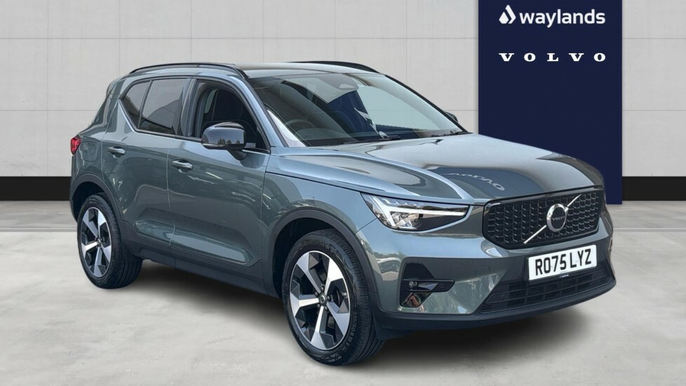 Volvo XC40 Plus, B4 Mild Hybrid, Dark