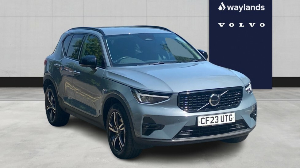 Volvo XC40 Plus, B3 Mild Hybrid, Dark Grey