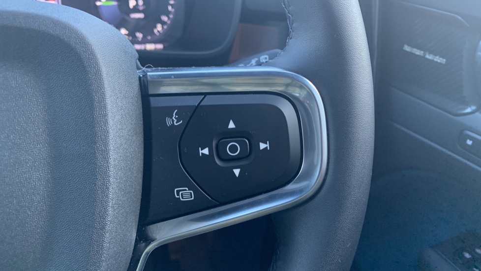 Volvo XC40 Plus, B3 Mild Hybrid, Dark 2.0 Grey #19