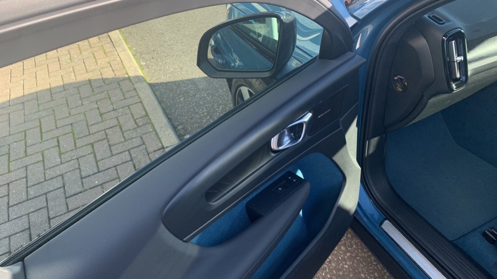 Volvo XC40 Plus, B3 Mild Hybrid, Dark 2.0 Grey #37