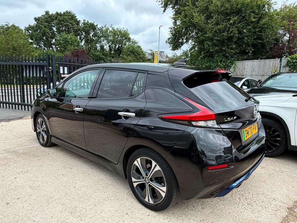 Nissan Leaf N-connecta Black #5