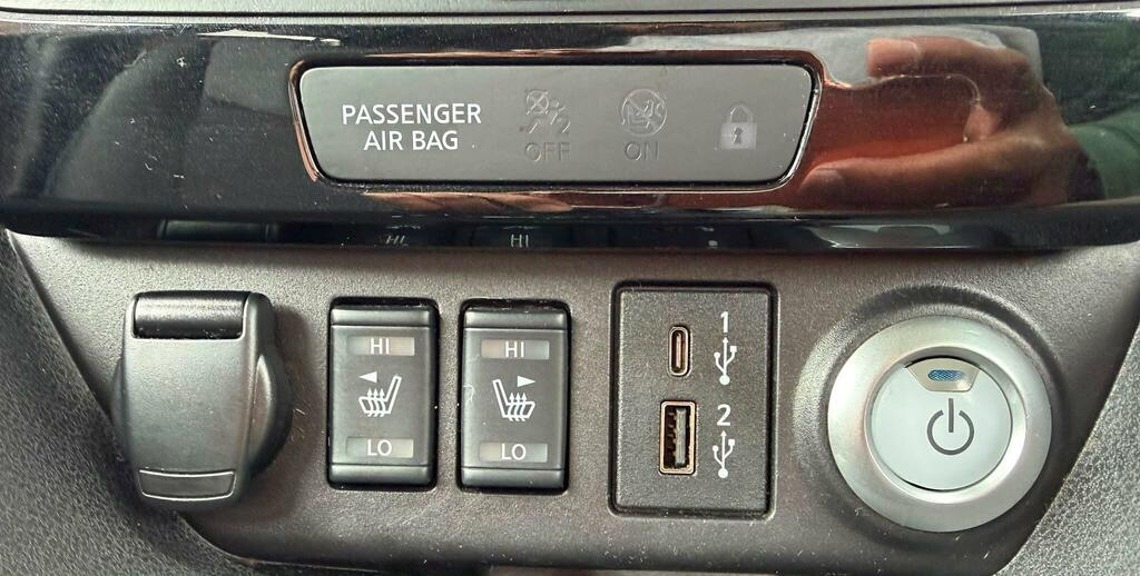 Nissan Leaf Hatchback Silver #18
