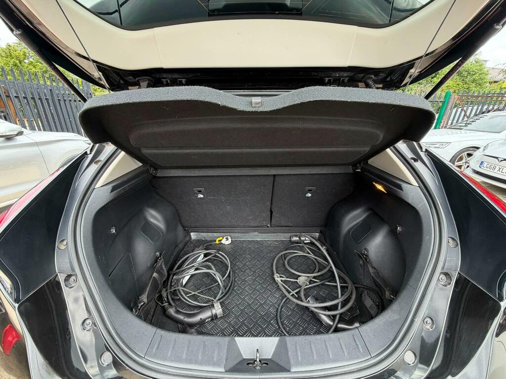 Nissan Leaf Hatchback Silver #30