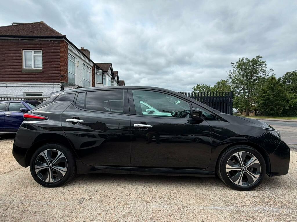 Nissan Leaf Hatchback Silver #8