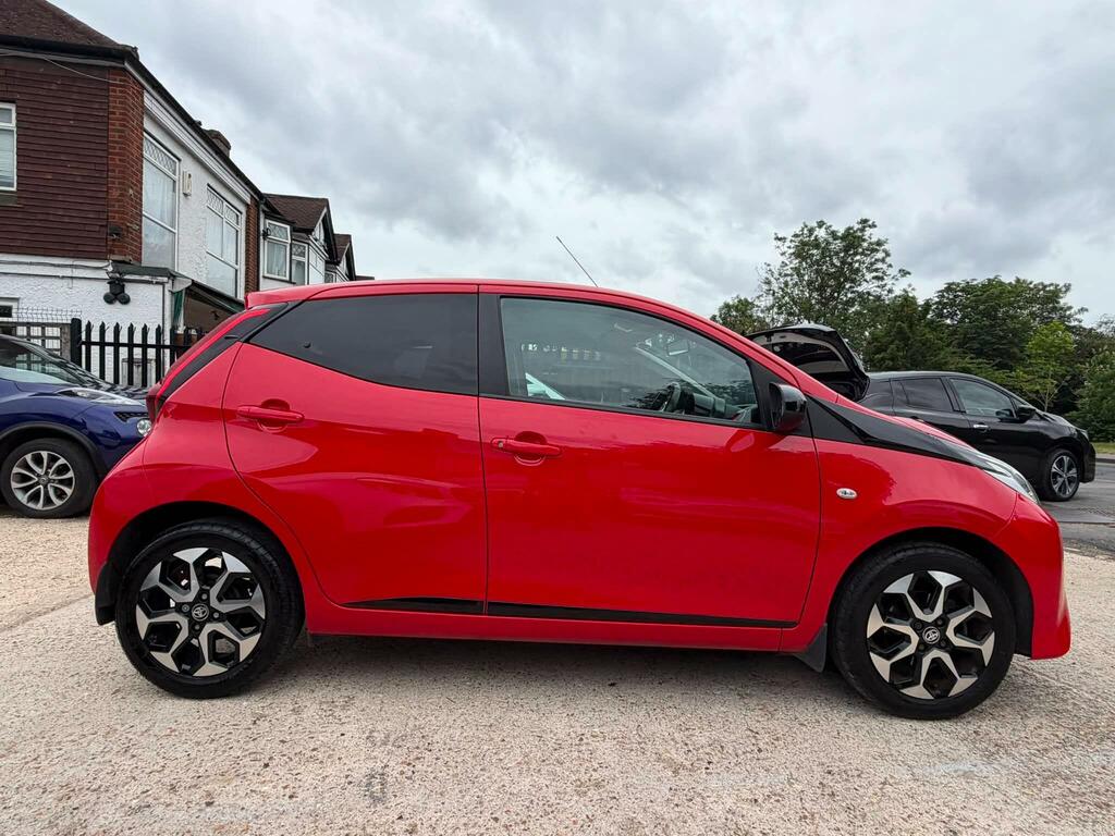 Toyota Aygo X X-trend Red #2