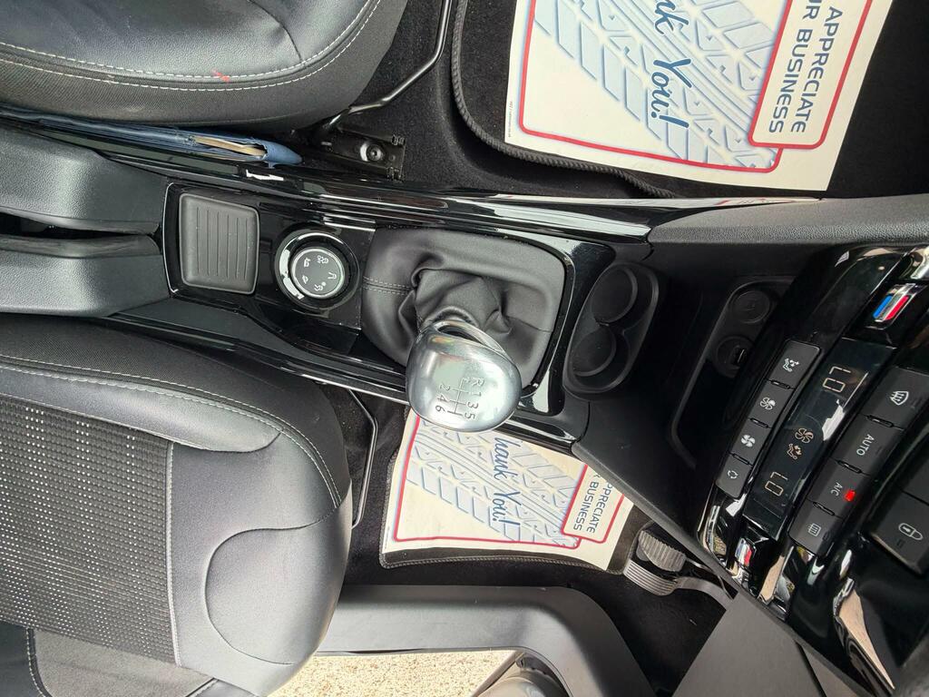 Peugeot 2008 2008 Active Puretech Ss Grey #43