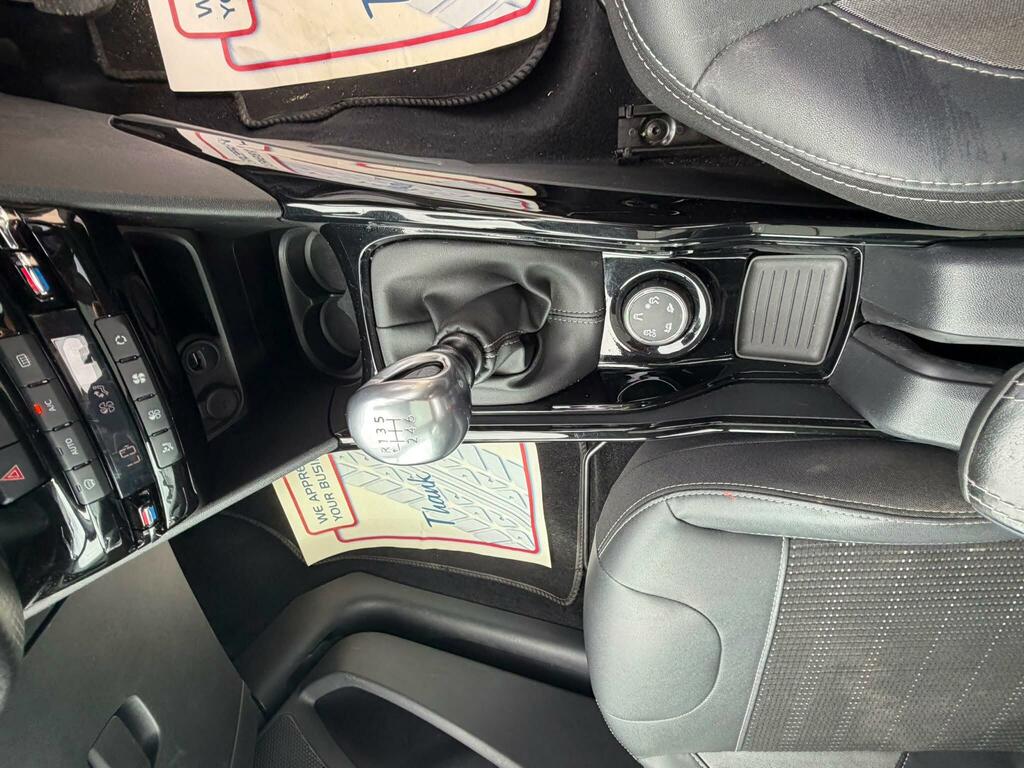 Peugeot 2008 2008 Active Puretech Ss Grey #41
