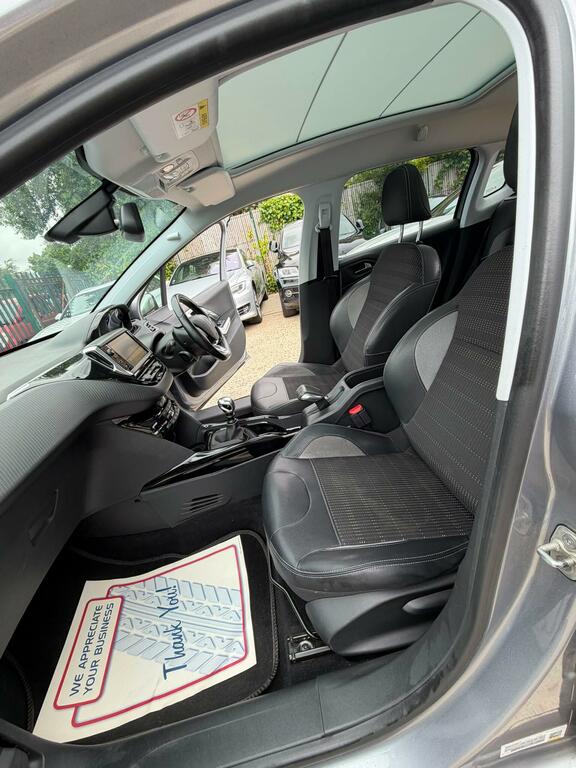 Peugeot 2008 2008 Active Puretech Ss Grey #36