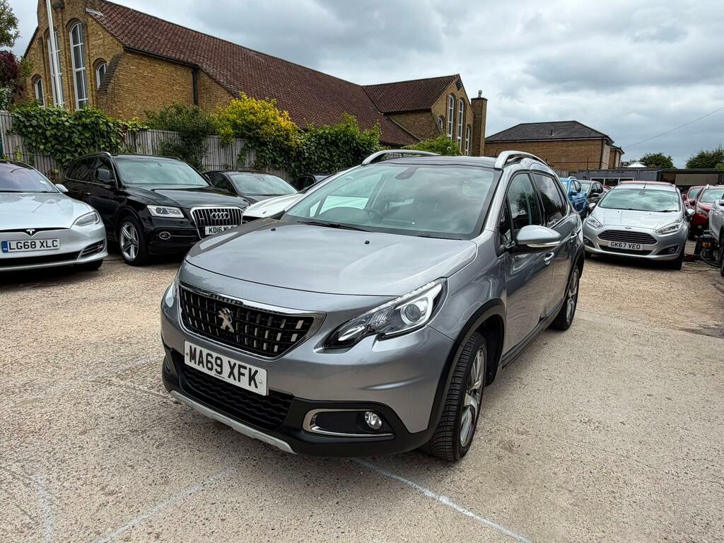 Peugeot 2008 Allure Premium Grey #4