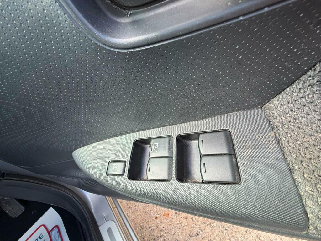 Nissan Note Hatchback 1.4 16V Visia Euro 4 200808 Beige #14