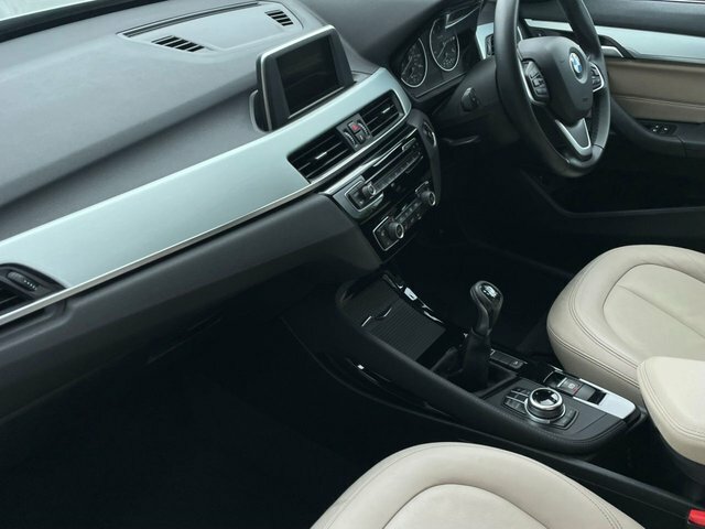 BMW X1 Suv  #20