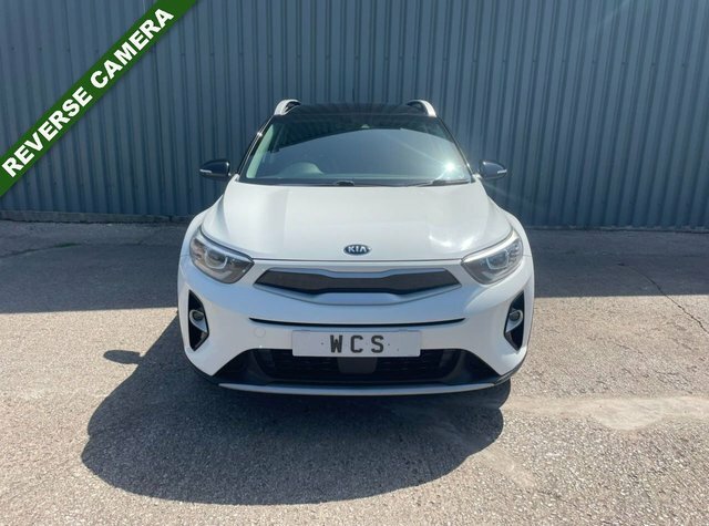 Kia Stonic 2018 1.6 Crdi First Edition Suv White #5