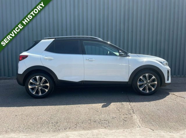 Kia Stonic 2018 1.6 Crdi First Edition Suv White #3