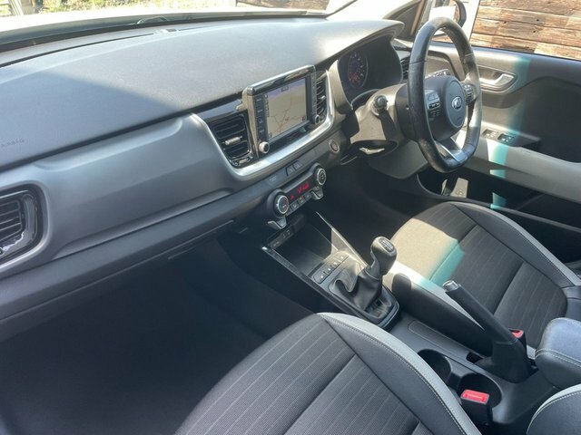 Kia Stonic 1.4 2 Isg 98 Bhp Black #12