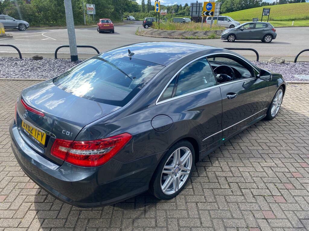 Mercedes-Benz E Class E350 Sport Cdi Blueefficiency 265 Black #3
