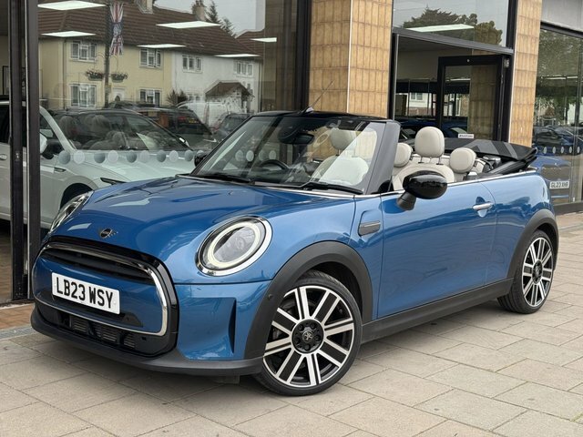 Mini Convertible 1.5 Cooper Exclusive Convertible Steptr Blue