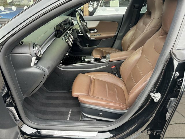 Mercedes-Benz CLA Class 1.3 Cla180 Amg Line Premium Plus 2 Coupe Pet ET70BBO Black #3