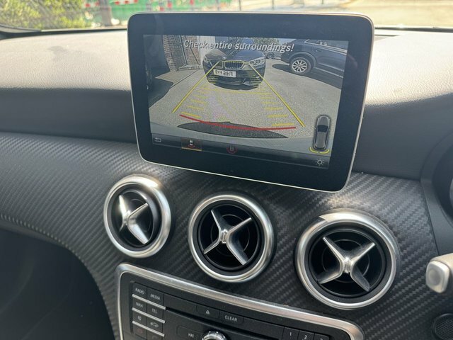 Mercedes-Benz A Class 1.6 A200 Amg Line Premium Plus Hatchback Pet GV18RNZ White #3