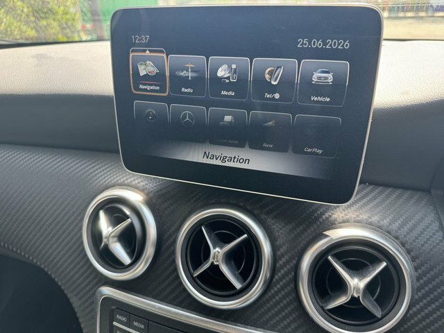 Mercedes-Benz A Class 1.6 A200 Amg Line Premium Plus Hatchback Pet GV18RNZ White #6