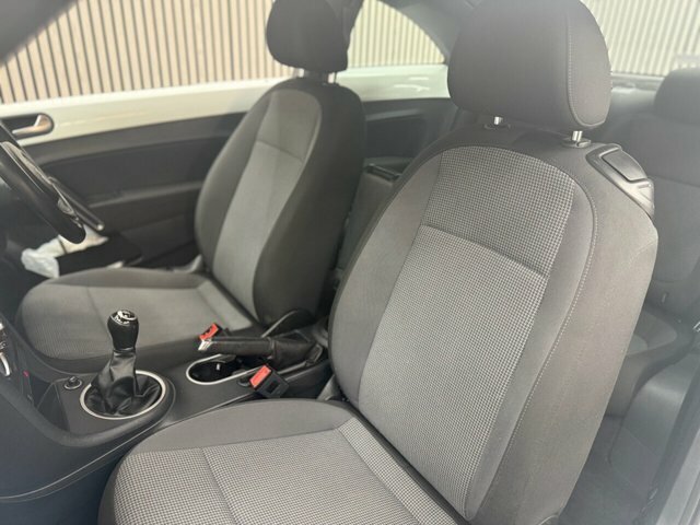 Volkswagen Beetle 1.6 Tdi Bluemotion Tech Design Hatchback Diese White #6