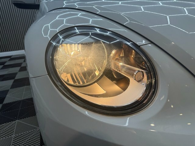 Volkswagen Beetle 1.6 Tdi Bluemotion Tech Design Hatchback Diese White #3