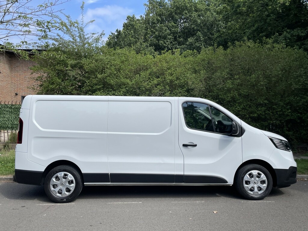 Renault Trafic Panel Van 2.0 Ll30 Blue Dci 130 Advance Panel Van White #6