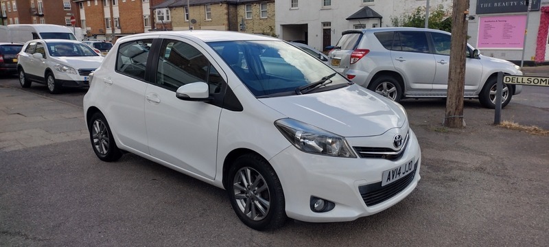 Toyota Yaris Vvt-i Icon Plus White #5