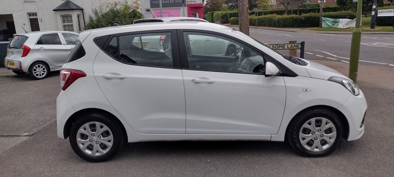 Hyundai I10 Se White #4