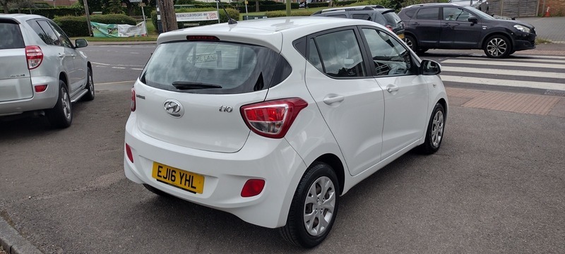 Hyundai I10 Se White #2
