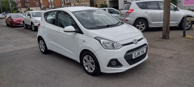 Hyundai I10 Se White #5