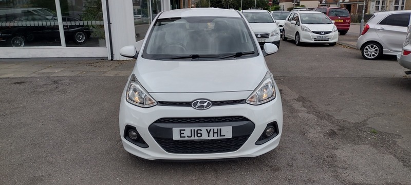 Hyundai I10 Se White #3