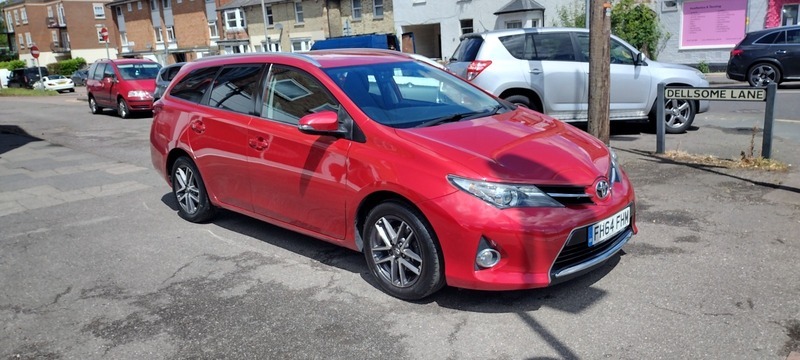 Toyota Auris Valvematic Icon Plus Red #5