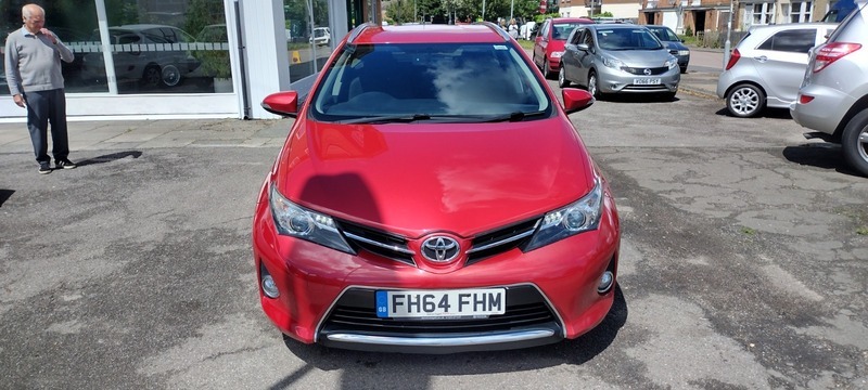 Toyota Auris Valvematic Icon Plus Red #3
