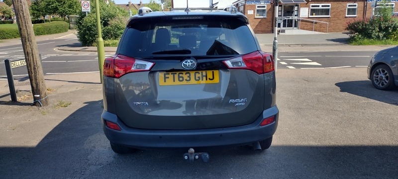 Toyota Rav 4 Suv 2.2 D-cat Invincible 2013 Red #9