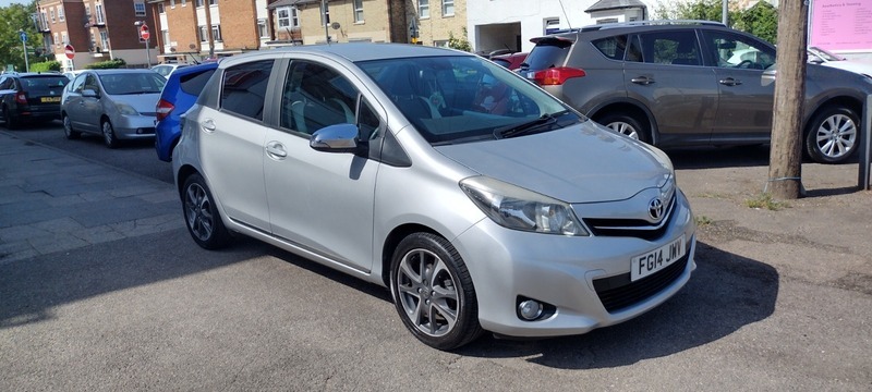 Toyota Yaris Vvt-i Trend Silver #5