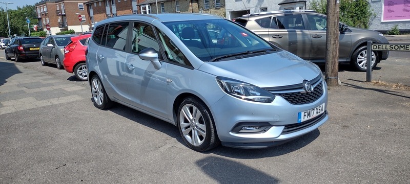 Vauxhall Zafira Sri Nav Silver #5