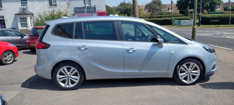 Vauxhall Zafira Sri Nav Silver #4
