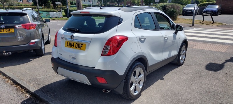 Vauxhall Mokka Exclusiv S S White #2