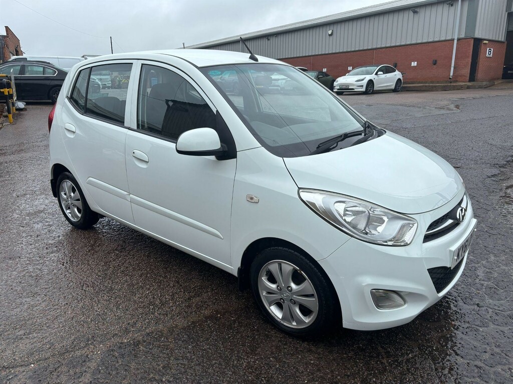 Hyundai I10 Active White #1