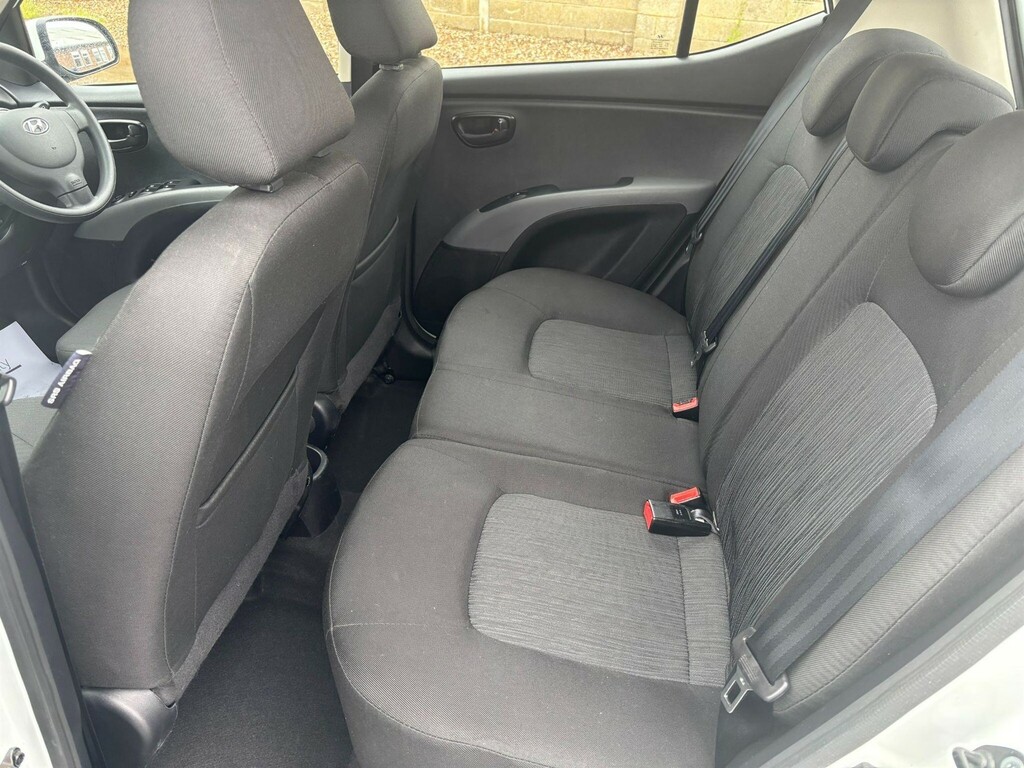 Hyundai I10 Active White #10